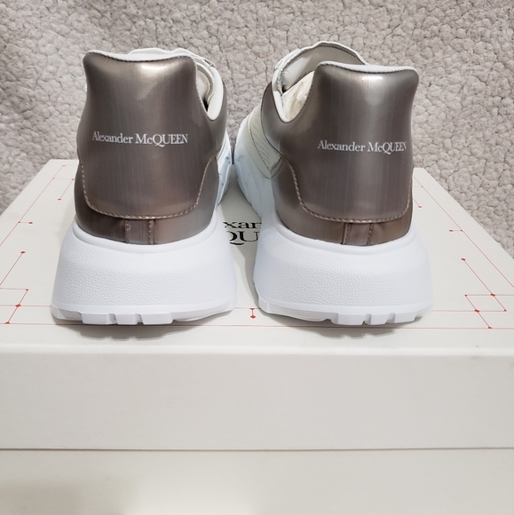 Alexander McQueen Court Trainer Linetecular Low-Top Sneakers - Picture 4 of 10